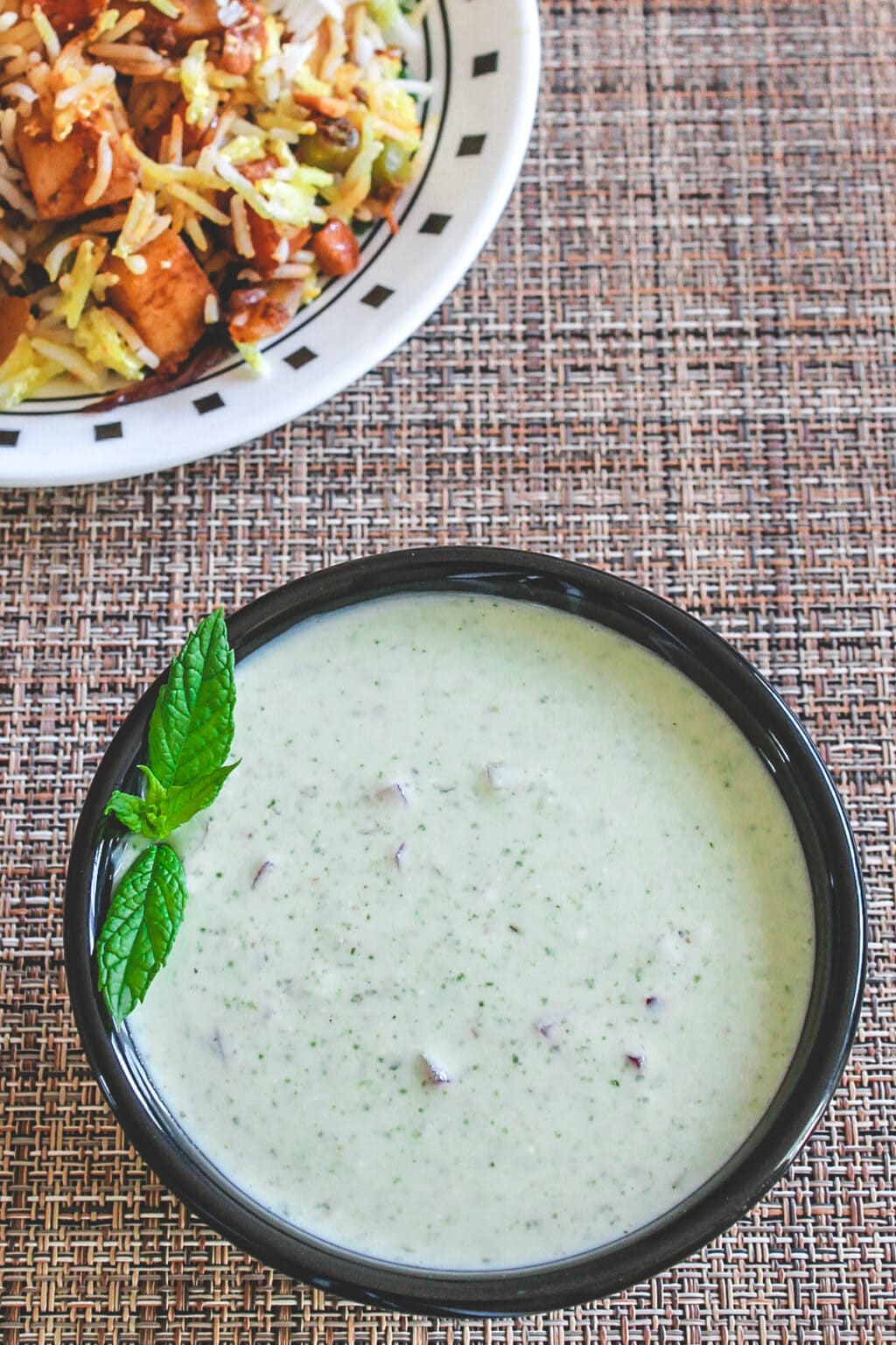 Mint Raita Recipe (Pudina Raita) - Spice Up The Curry